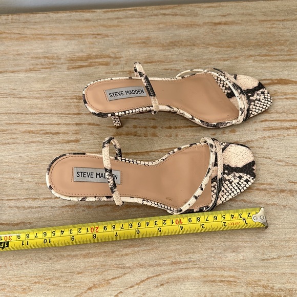 Steve Madden - Sandals - GUC - Picture 10 of 10